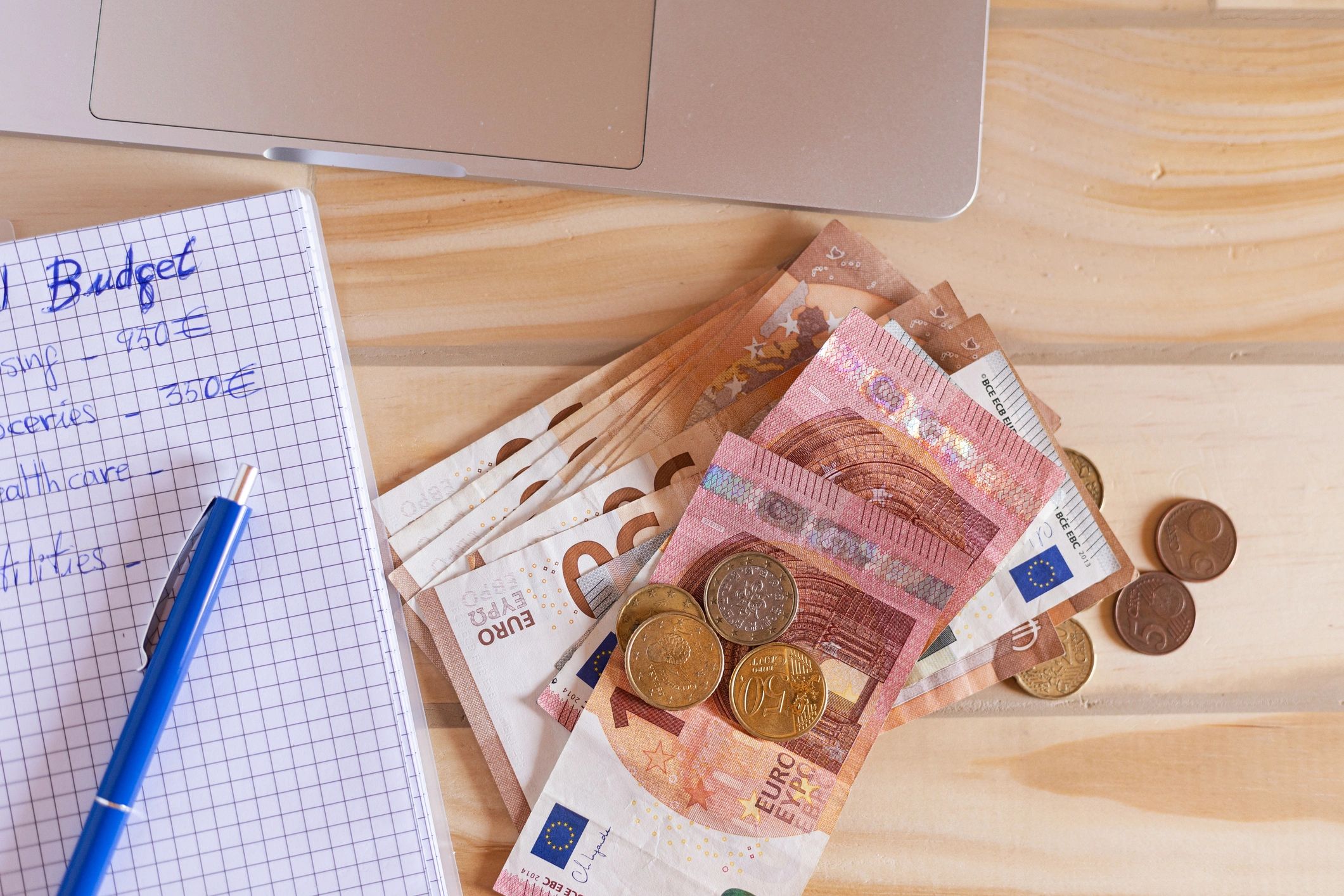 Documents et budget pour préparer un achat immobilier en Espagne